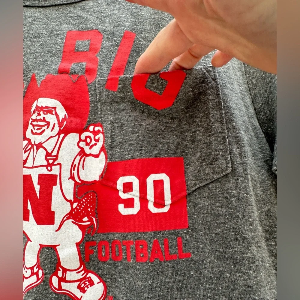 Tailgate AE Go Big Red Soft Tee T Shirt Short Sleeve Small Huskers Nebraska